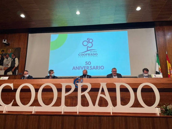 José Luis Llerena participa en la jornada técnica de COOPRADO con motivo de su 50 aniversario