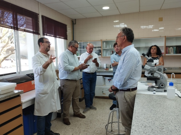 El delegado del gobierno en Extremadura, José Luis Quintana, visita las instalaciones de CTAEX