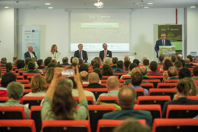 Éxito de participación en el I Congreso Ibérico del Cáñamo, que reúne a todo el sector en Badajoz