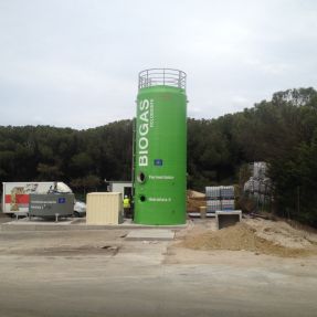 Montaje del módulo de producción de biogás en Burgos 5