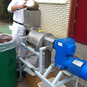 2b Deshuesado mecánico en alperujo en fresco