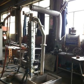 9 Reactor PYROEX en su ubicación de Foradia, con el sistema de la soplante incorporado