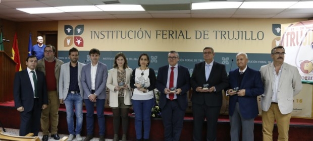 16 11 18 premio feria agroganadera Trujillo