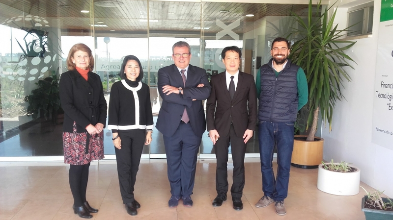 Emabajadora de Taillandia