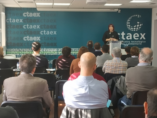 CTAEX consigue la movilización conjunta del sector del tomate de industria