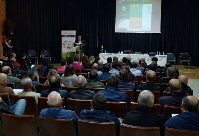 Más de un centenar de personas asisten a la jornada técnica de presentación del Sistema de Trazabilidad del Tabaco