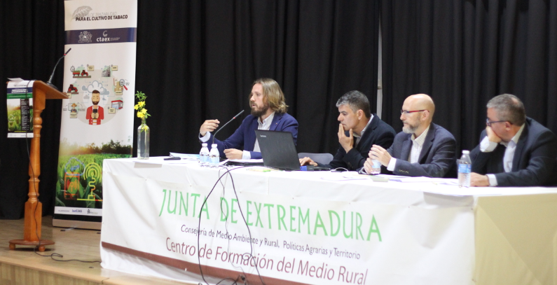 Más de un centenar de personas asisten a la jornada técnica de presentación del Sistema de Trazabilidad del Tabaco