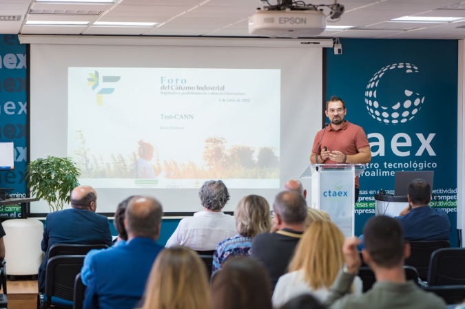 Celebrado el Foro del Cáñamo Industrial. Regulación y posibilidades de cultivo en Extremadura