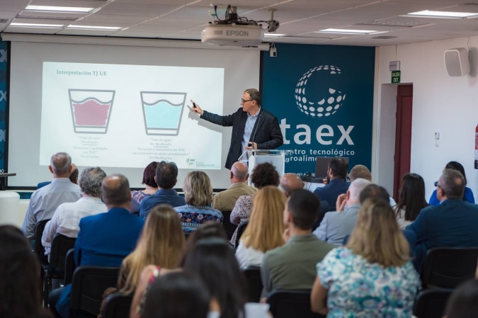 Celebrado el Foro del Cáñamo Industrial. Regulación y posibilidades de cultivo en Extremadura