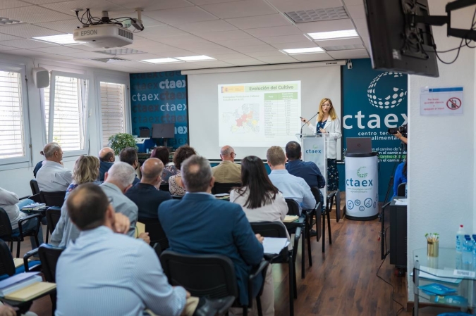 Celebrado el Foro del Cáñamo Industrial. Regulación y posibilidades de cultivo en Extremadura