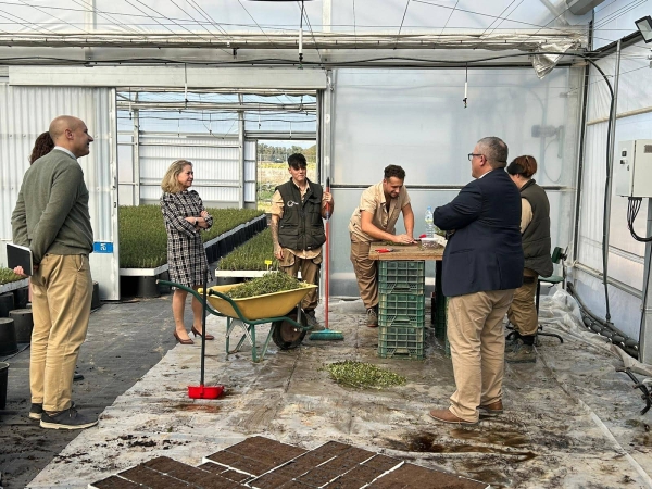 La consejera de Educación, Ciencia y Formación Profesional, María Mercedes Vaquera, visita CTAEX, junto con el secretario general de Ciencia, Tecnología e Innovación, Javier de Francisco Morcillo.