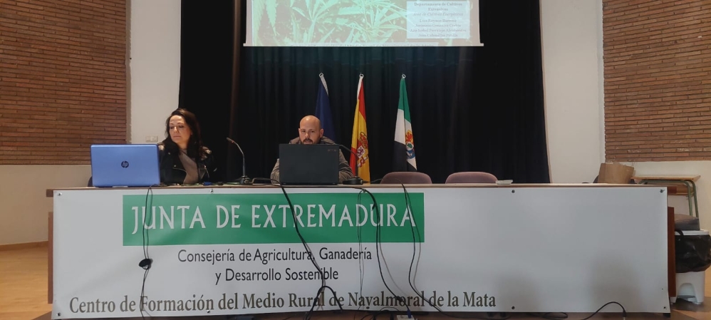 Celebrada la Jornada Situación y nuevos retos del cultivo del cáñamo en Extremadura